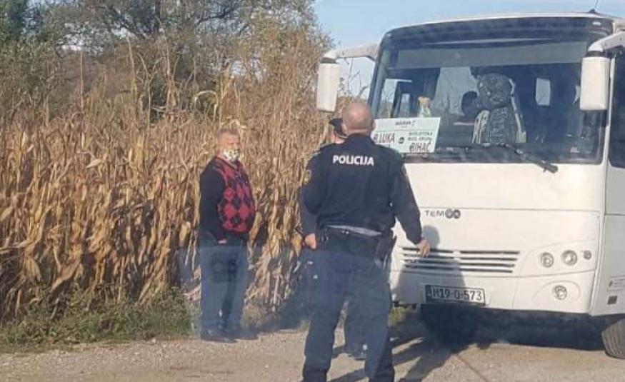 Migranti u autobusu