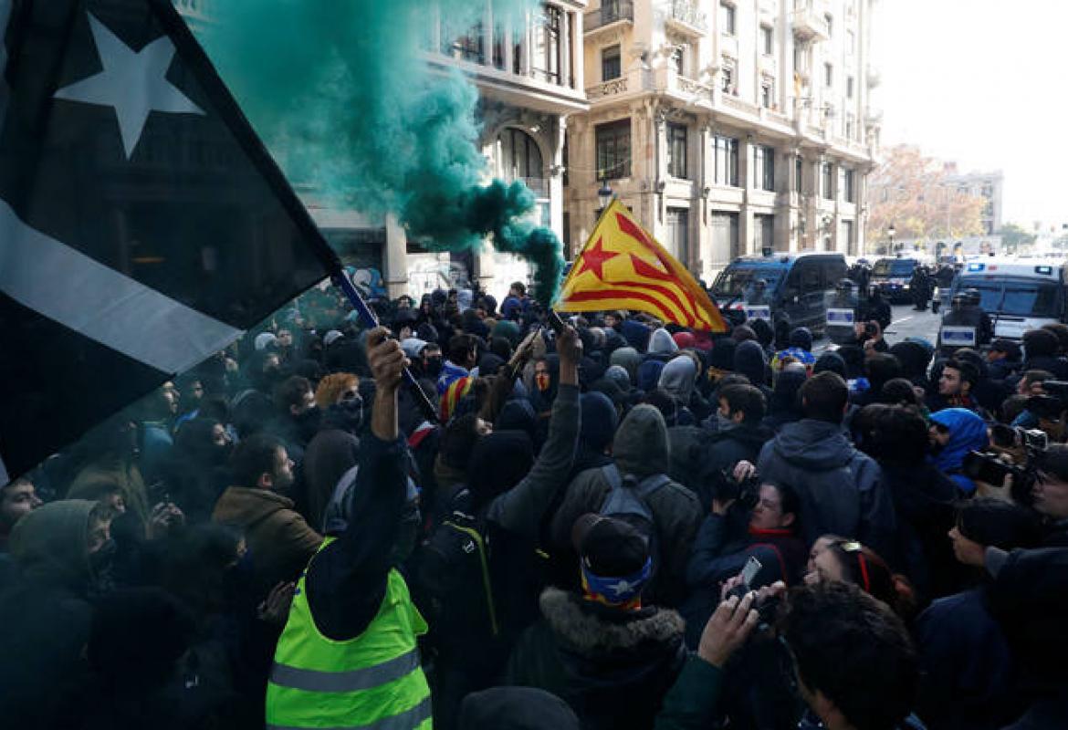 Demonstranti blokadom ulica nastoje presjeći Barcelonu s okolnim gradovima