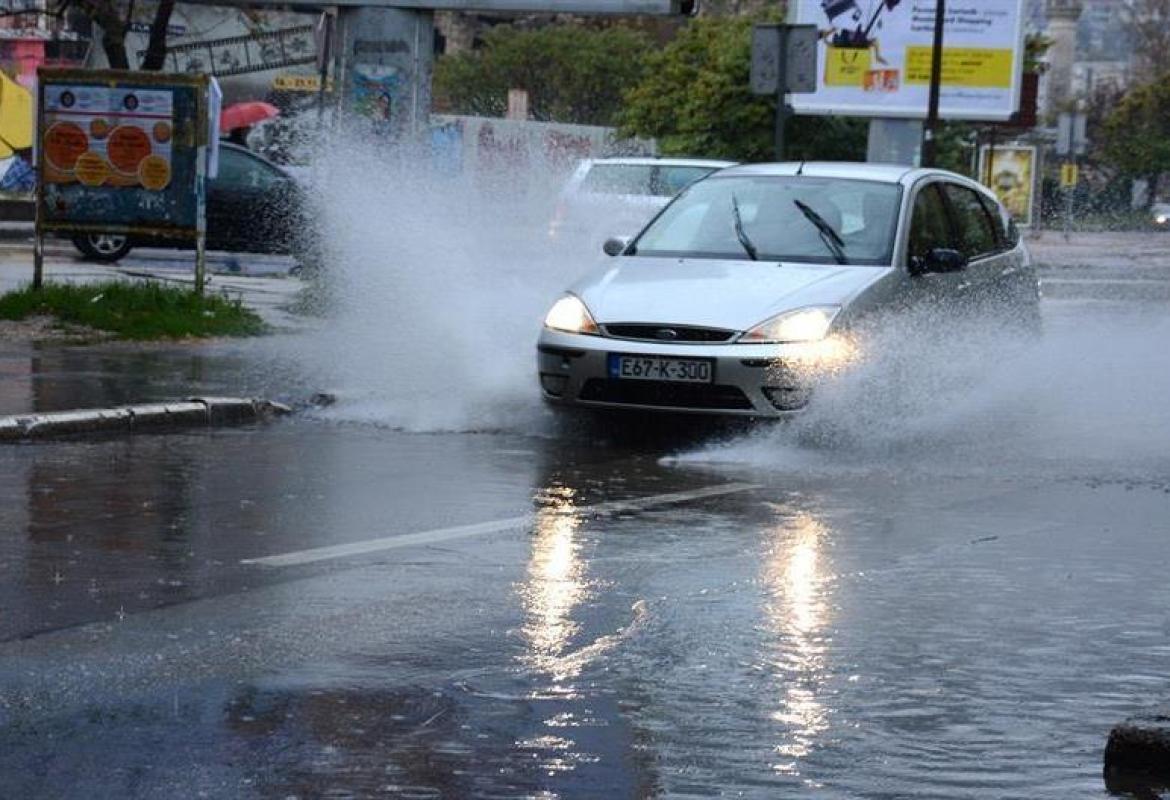 Prizori s mostarskih ulica kojih ne bi smjelo biti