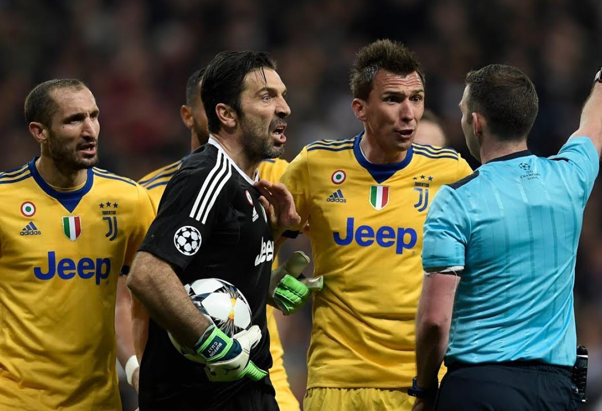 Buffon crveni karton