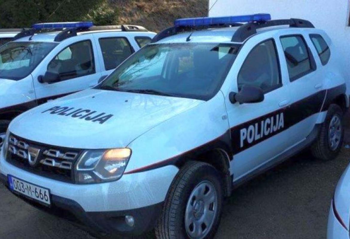 policija